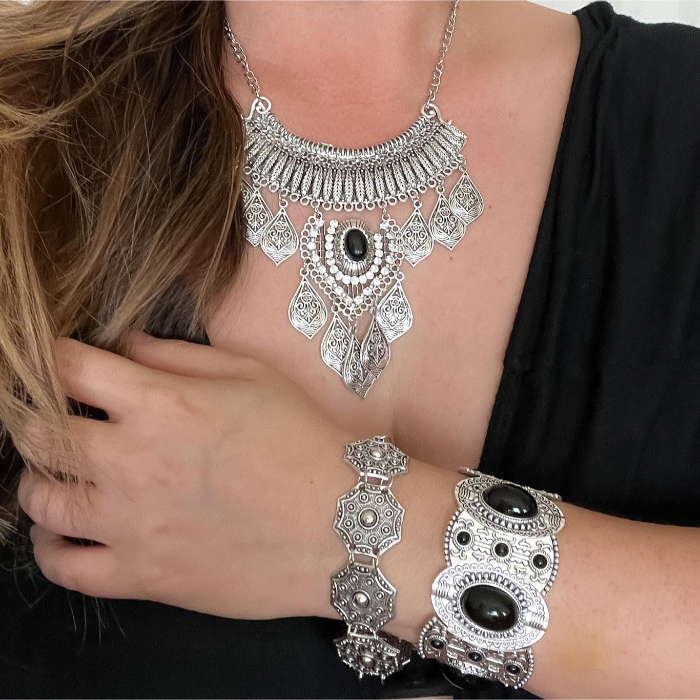 Anika Jewellers-Bracelet-Garnet, Peridot, Blue Topaz Gemstone 925 Sterling Silver  Bracelet at Rs 3699/piece | Silver Bracelets in Jaipur | ID: 2850383919591